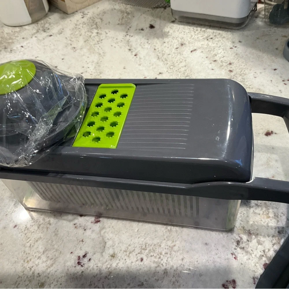 Multi-Funct Vegetable Chopper 12 in 1 Pro